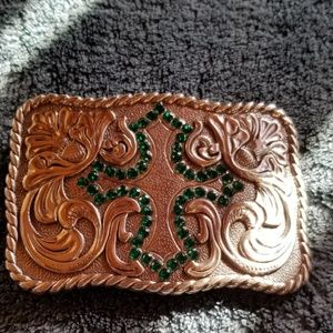 ENMON 2005 Western belt buckle with Emerald cross